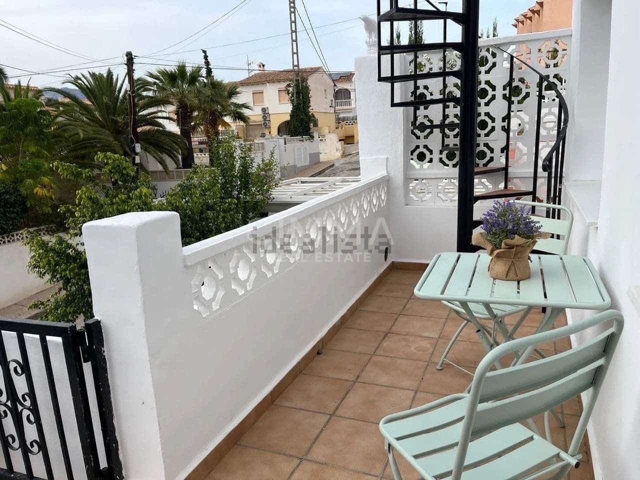 3 soveværelse Rækkehus til leje i Alfaz del Pi / L'Alfas del Pi med swimmingpool garage - € 2.000 (Ref: 9865376)