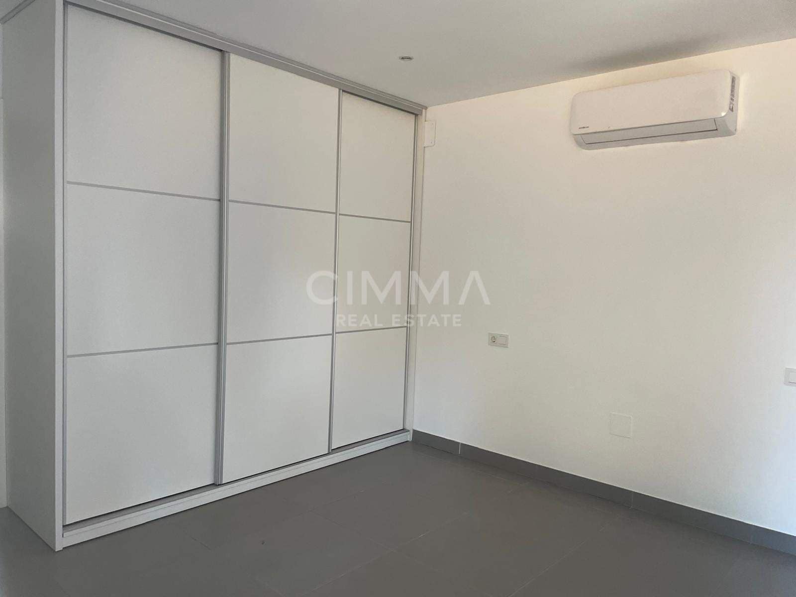 4 slaapkamer Villa te koop in La Nucia met zwembad - € 900.000 (Ref: 9868798)