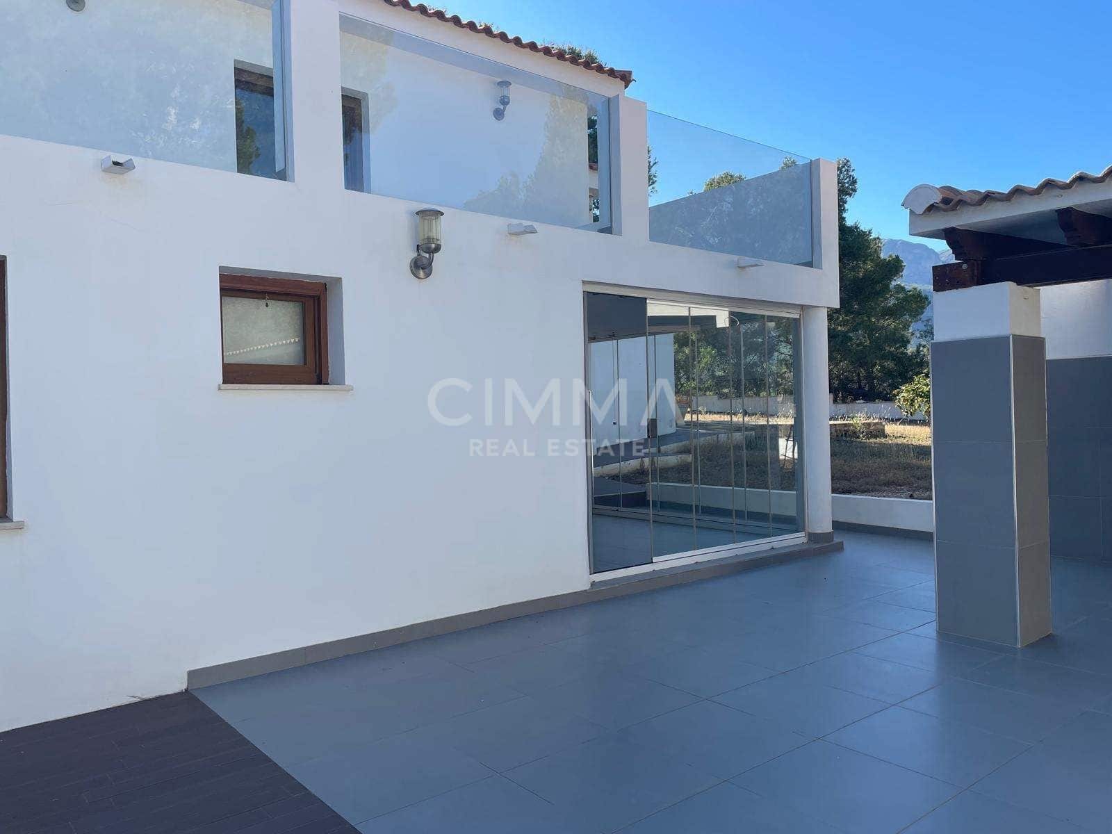4 slaapkamer Villa te koop in La Nucia met zwembad - € 900.000 (Ref: 9868798)