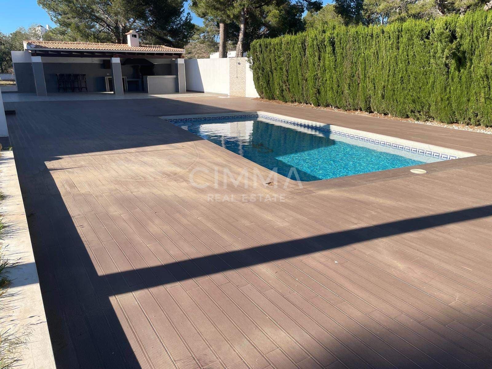 4 slaapkamer Villa te koop in La Nucia met zwembad - € 900.000 (Ref: 9868798)