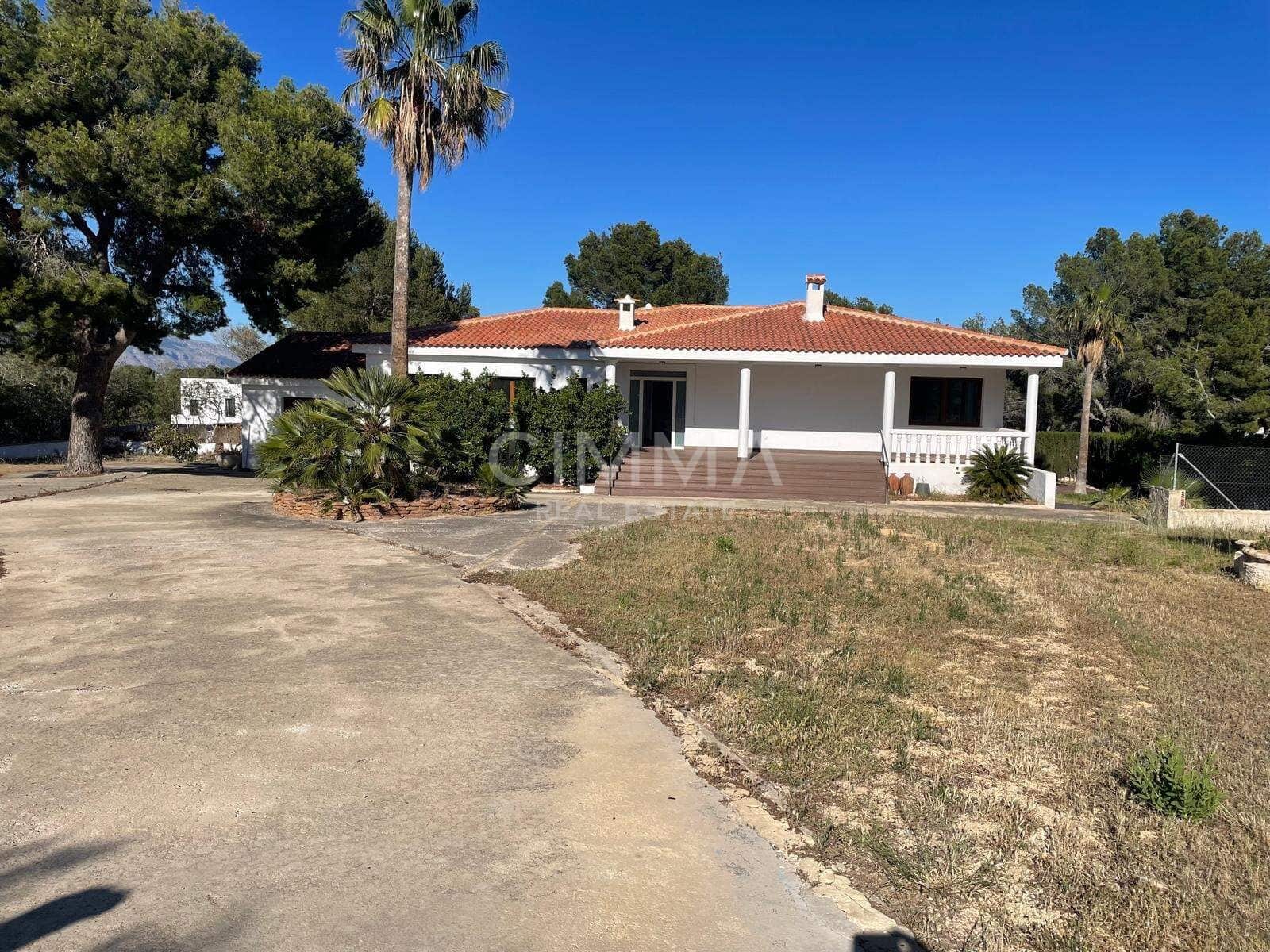 4 slaapkamer Villa te koop in La Nucia met zwembad - € 900.000 (Ref: 9868798)