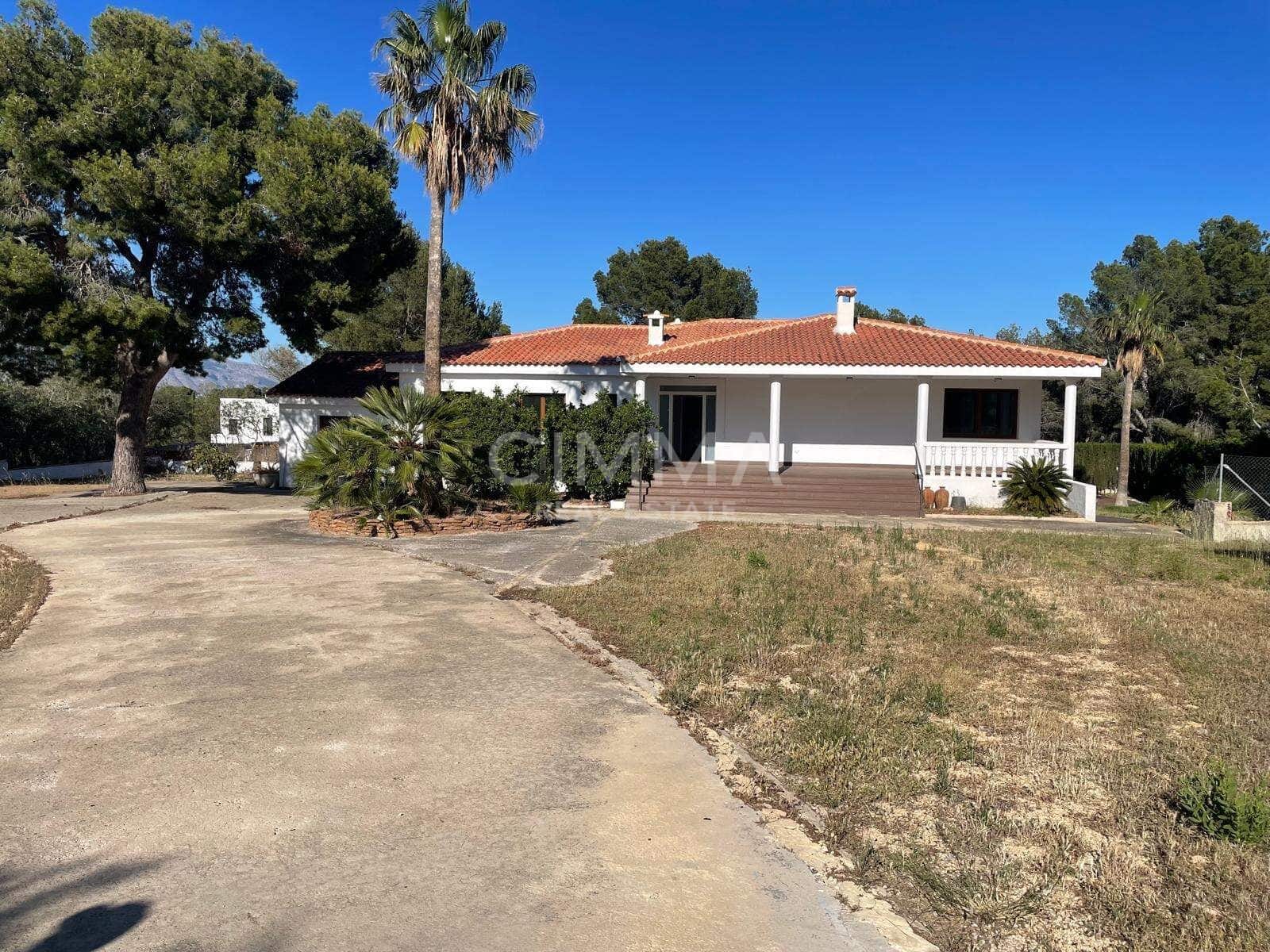 4 slaapkamer Villa te koop in La Nucia met zwembad - € 900.000 (Ref: 9868798)