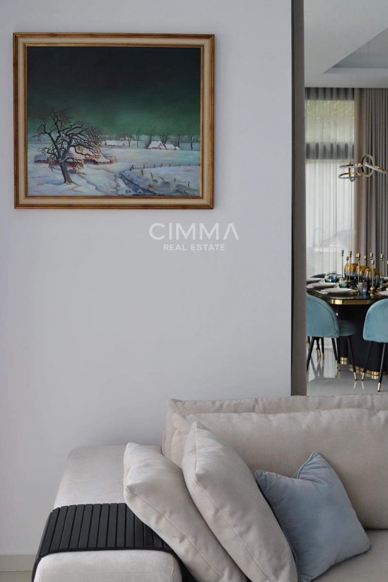 5 bedroom Villa for sale in Finestrat with pool garage - € 1,875,000 (Ref: 9876602)