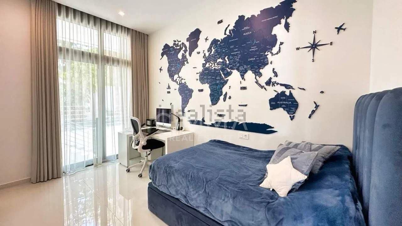 5 bedroom Villa for sale in Finestrat with pool garage - € 1,875,000 (Ref: 9876602)