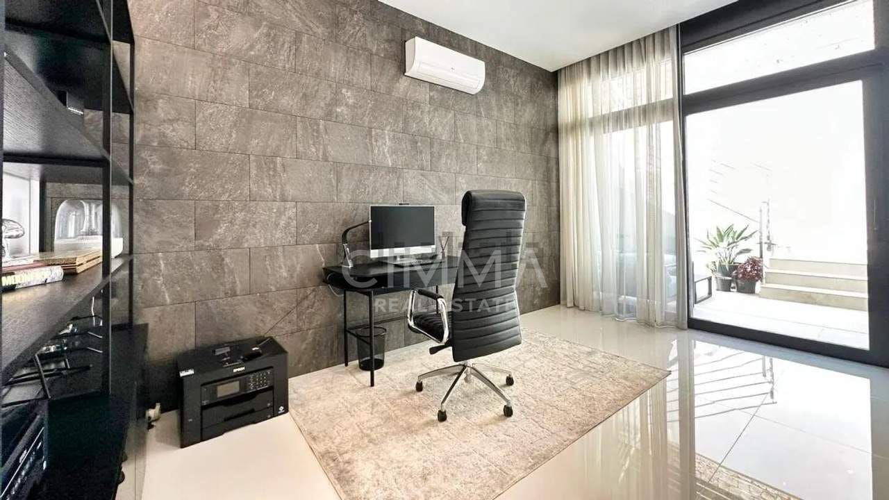 5 bedroom Villa for sale in Finestrat with pool garage - € 1,875,000 (Ref: 9876602)