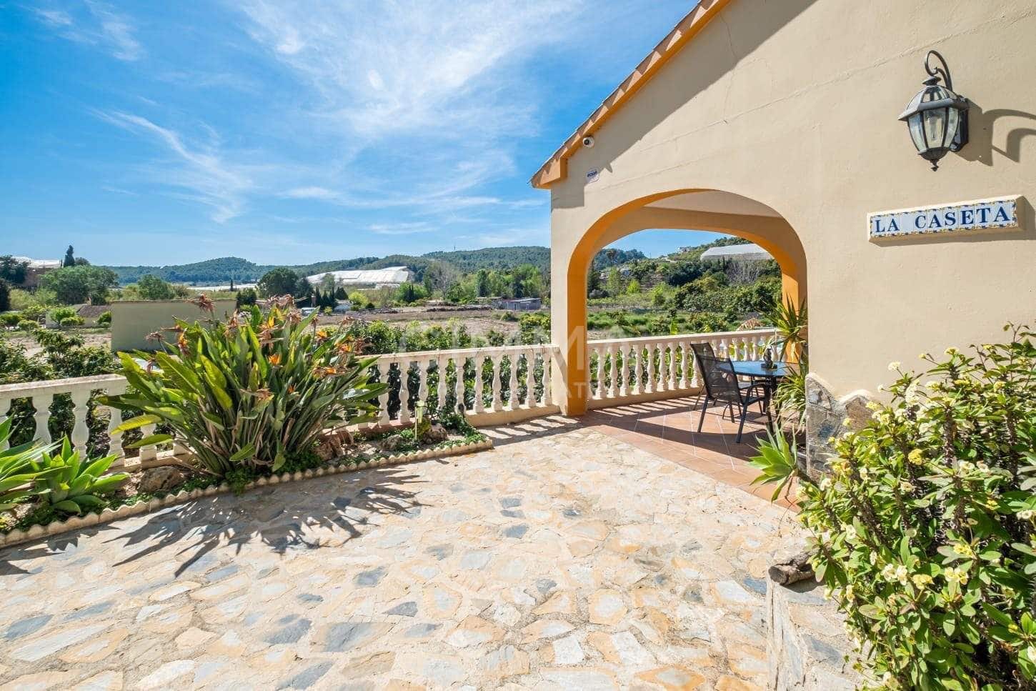 2 bedroom Finca/Country House for rent in Altea la Vella with pool garage - € 2,450 (Ref: 9876603)