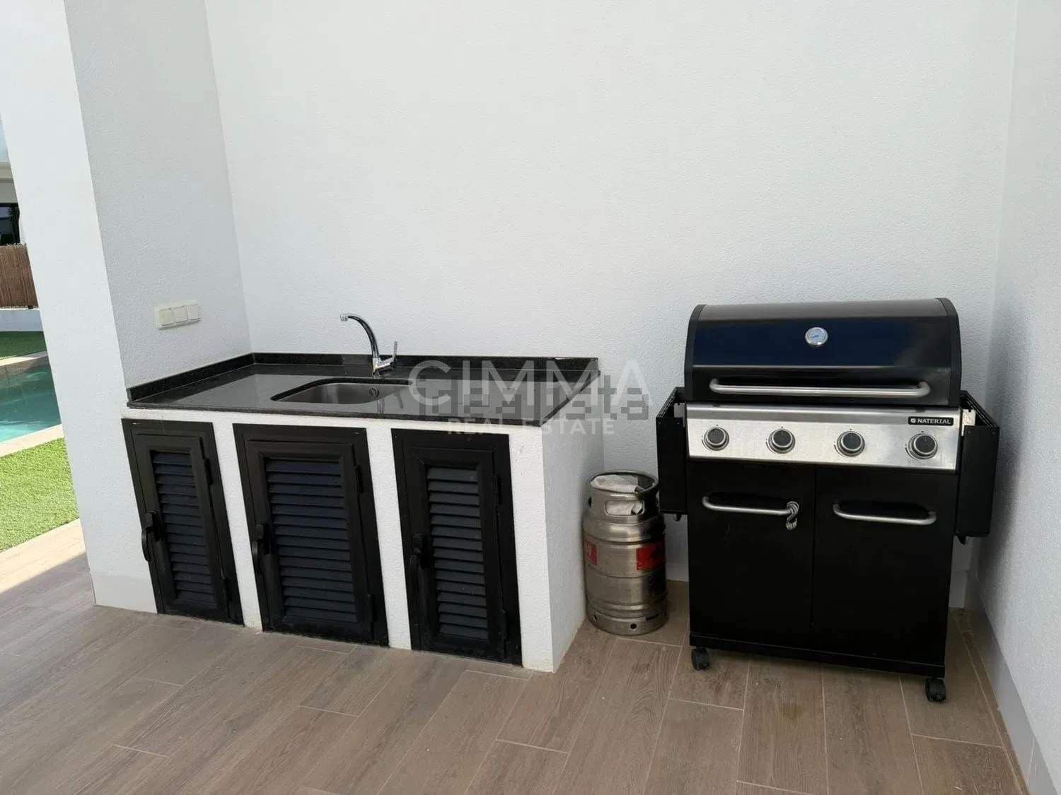 4 slaapkamer Villa te huur in Finestrat met zwembad garage - € 4.500 (Ref: 9885002)