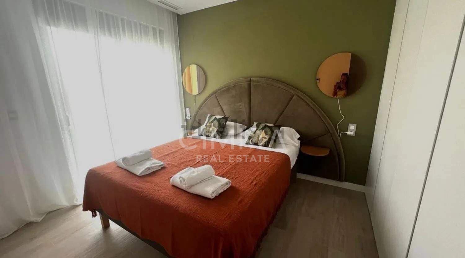 4 slaapkamer Villa te huur in Finestrat met zwembad garage - € 4.500 (Ref: 9885002)