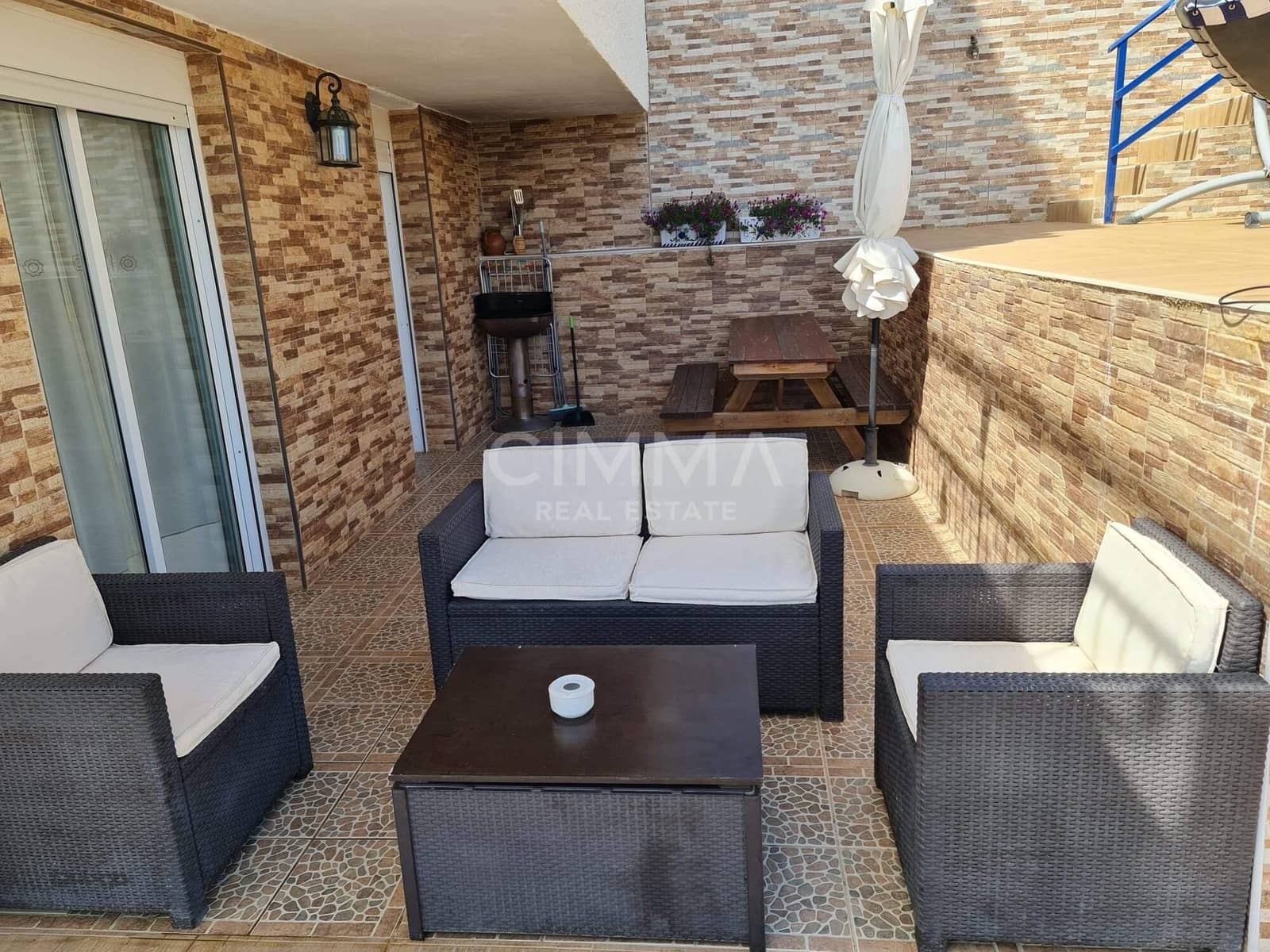 6 bedroom Villa for rent in La Villajoyosa / Vila Joiosa - € 6,850 (Ref: 9885004)