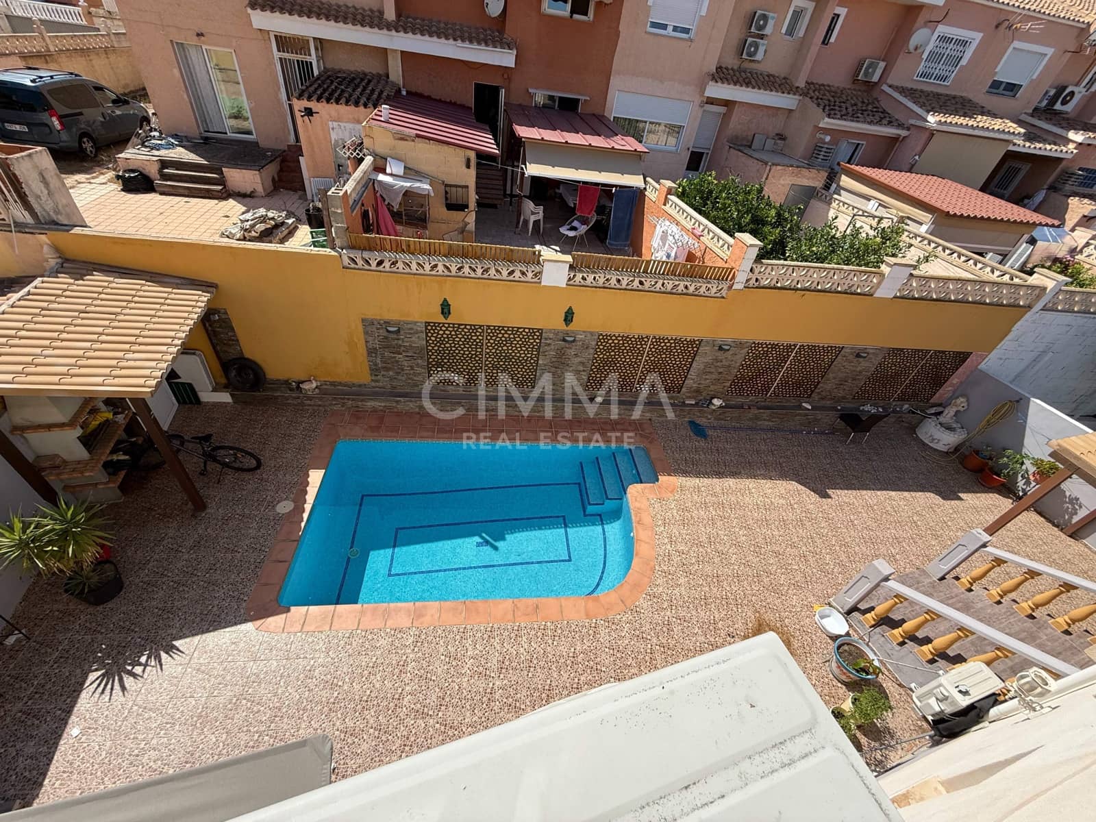 6 Zimmer Doppelhaus zu verkaufen in La Nucia mit Pool Garage - 370.000 € (Ref: 9908152)