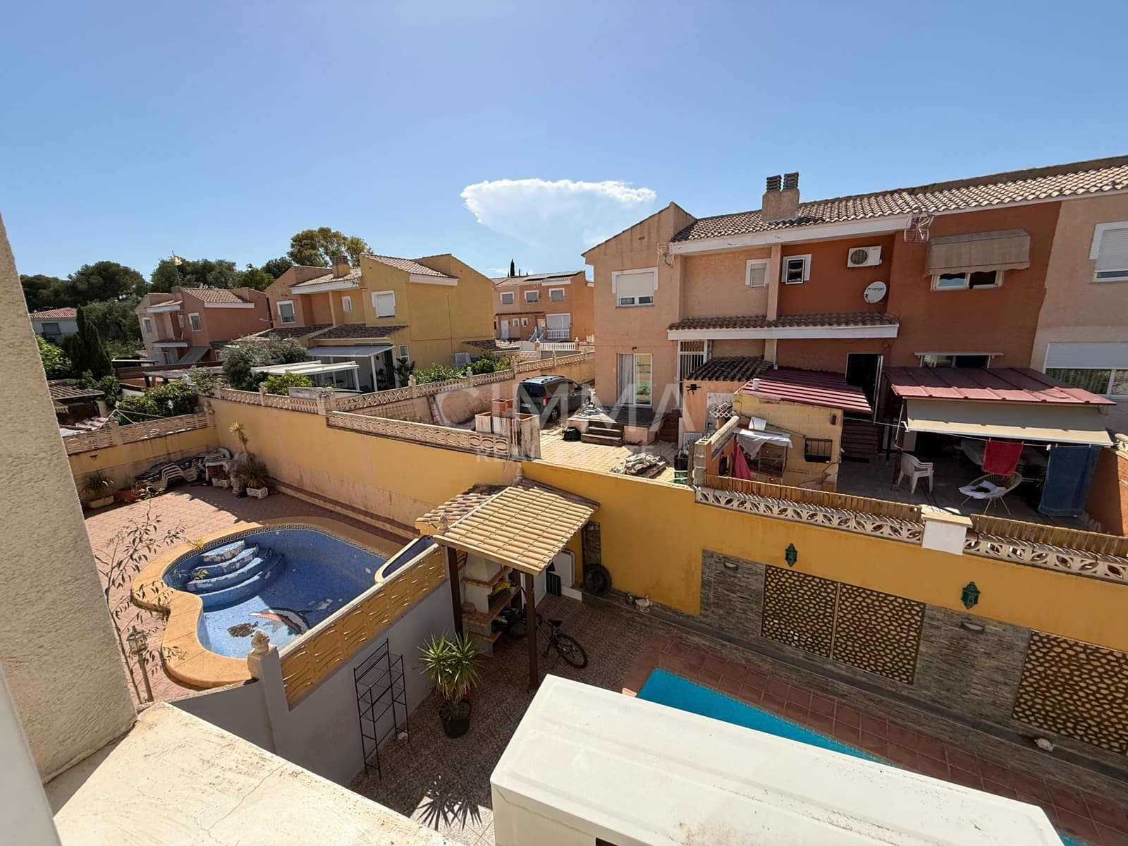6 Zimmer Doppelhaus zu verkaufen in La Nucia mit Pool Garage - 370.000 € (Ref: 9908152)