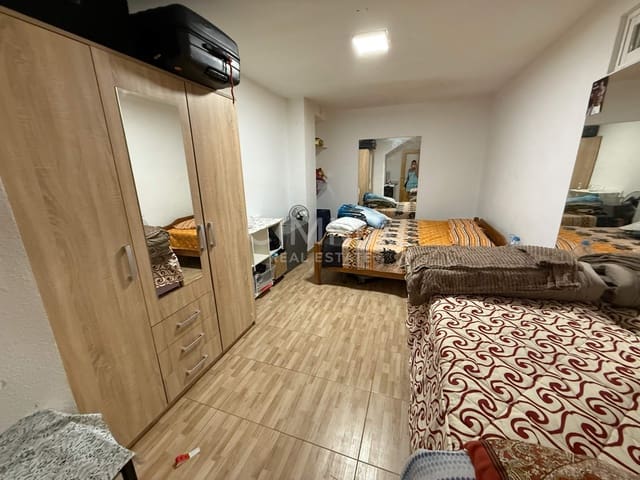 6 soverom Kjedet enebolig til salgs i La Nucia med svømmebasseng garasje - € 375 000 (Ref: 9908152)
