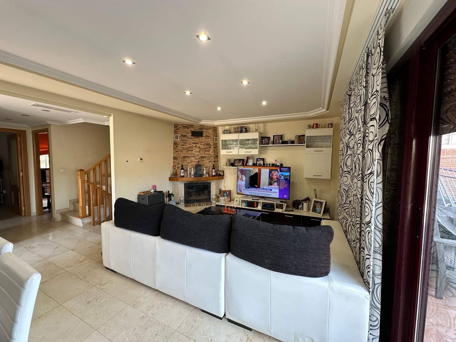 Chalet de 3 habitaciones en La Nucia en venta con piscina garaje - 310.000 € (Ref: 9927613)