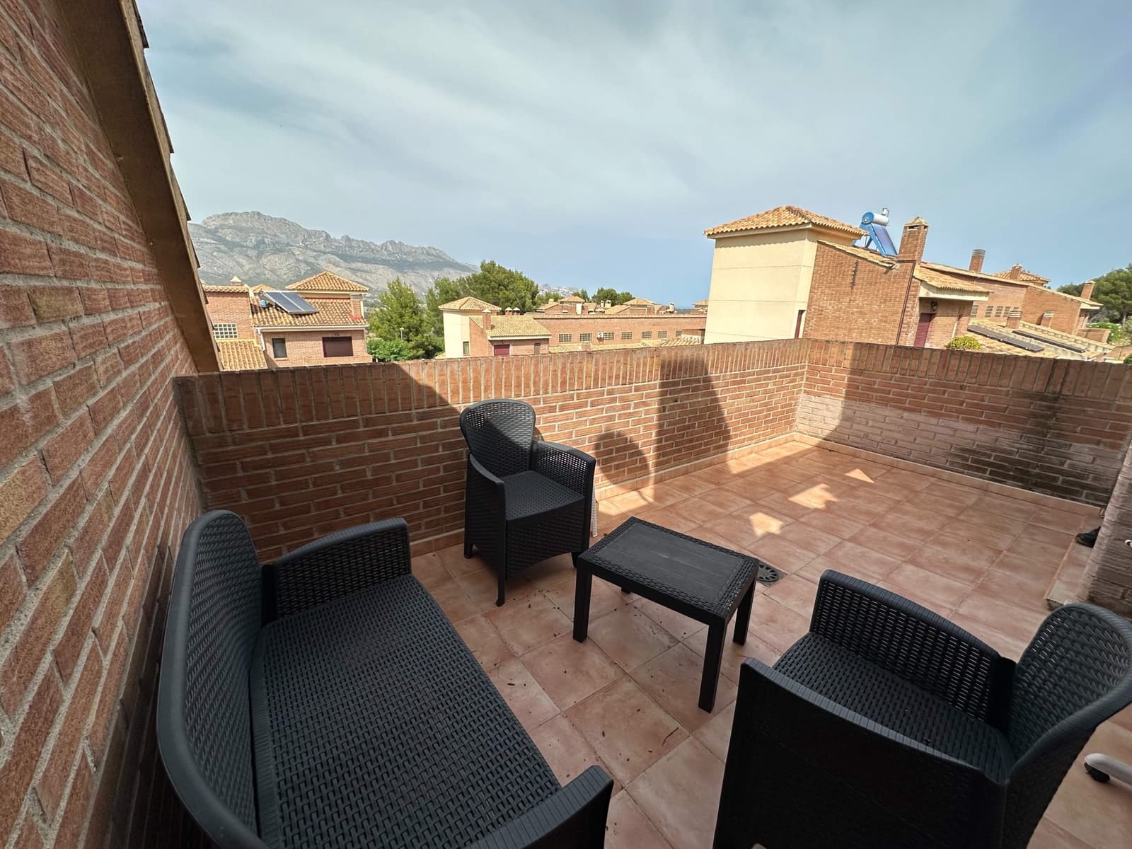 Chalet de 3 habitaciones en La Nucia en venta con piscina garaje - 310.000 € (Ref: 9927613)