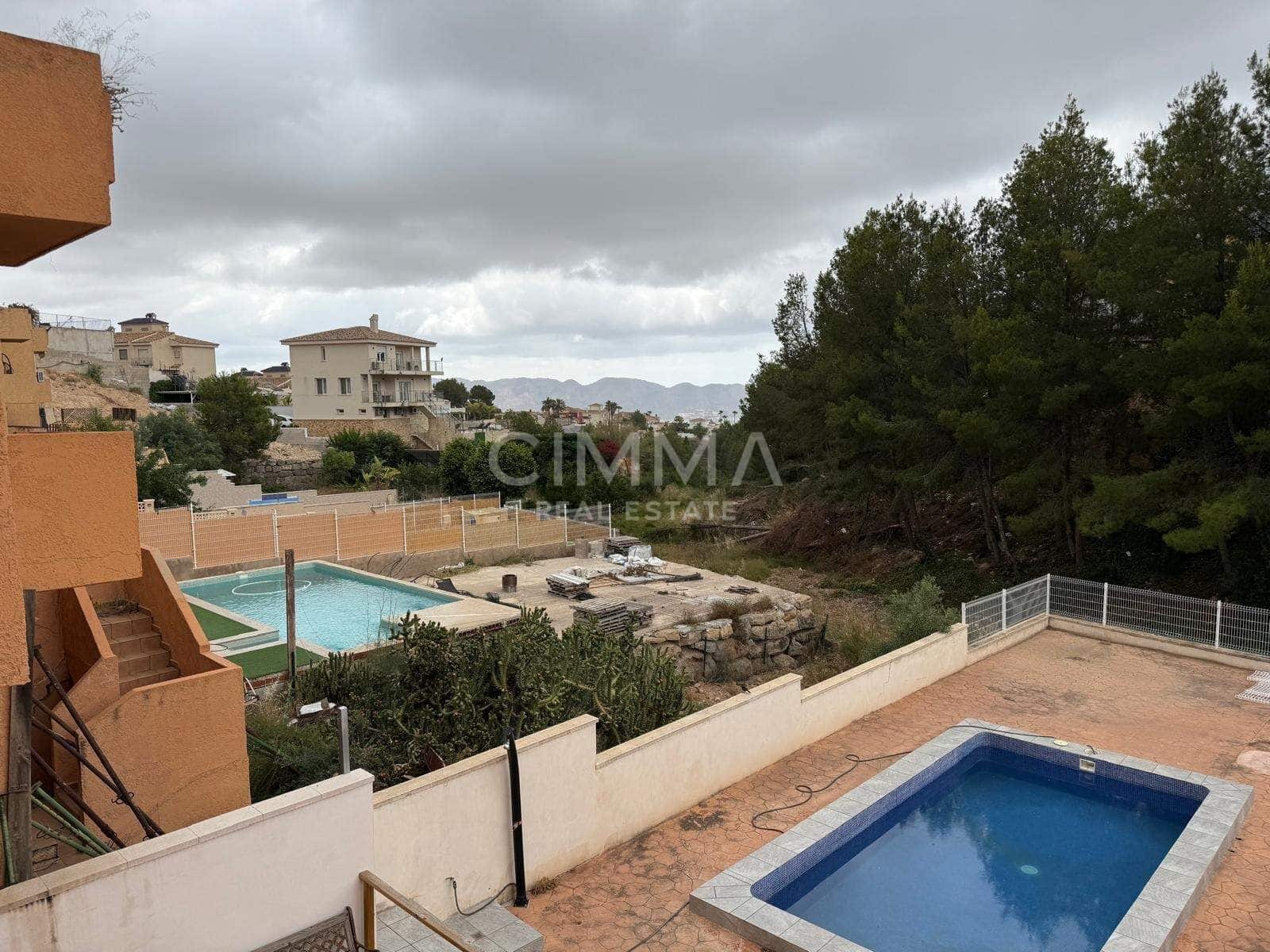 3 soverom Villa til salgs i La Nucia med garasje - € 405 000 (Ref: 9936542)