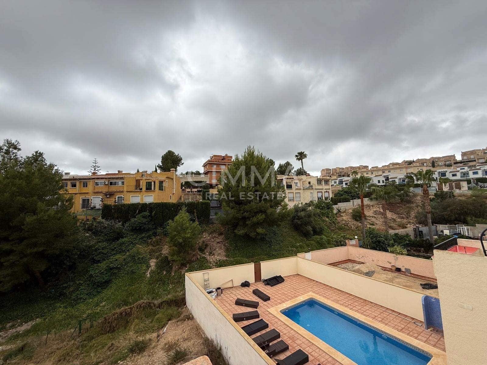 3 soverom Villa til salgs i La Nucia med garasje - € 405 000 (Ref: 9936542)