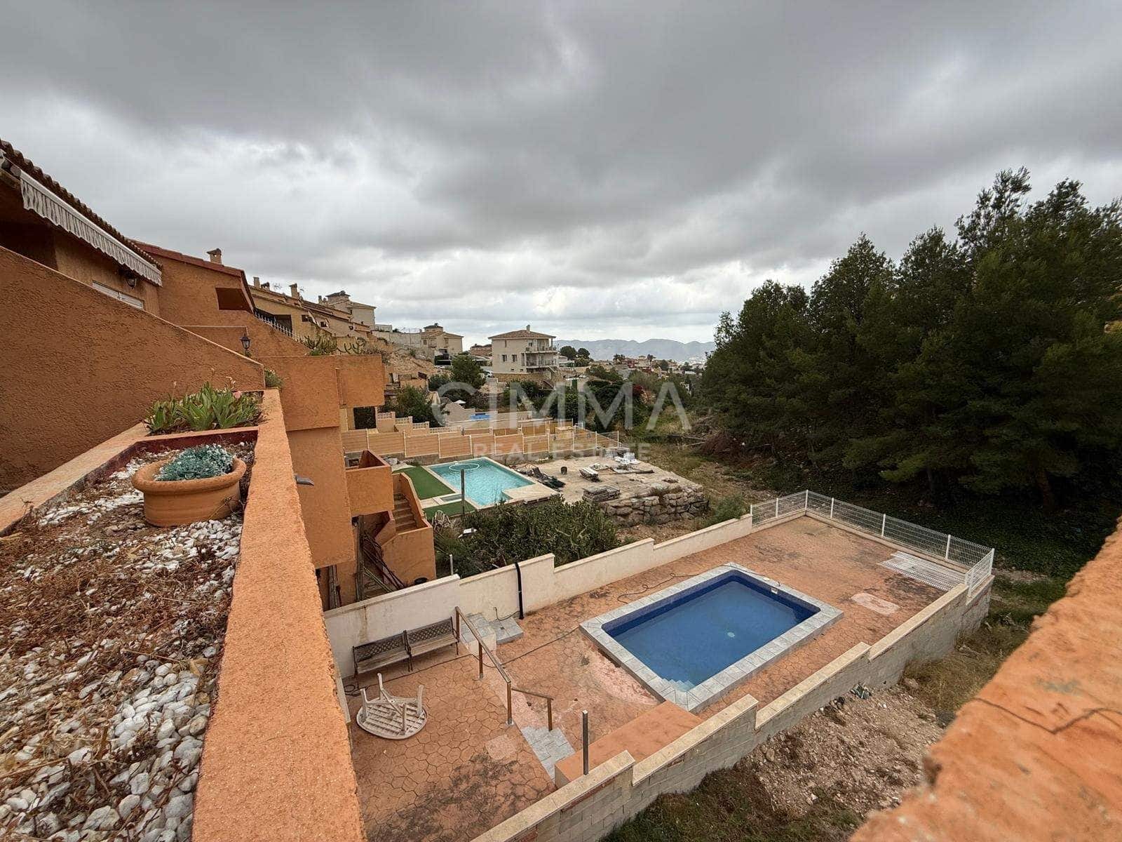 3 soverom Villa til salgs i La Nucia med garasje - € 405 000 (Ref: 9936542)