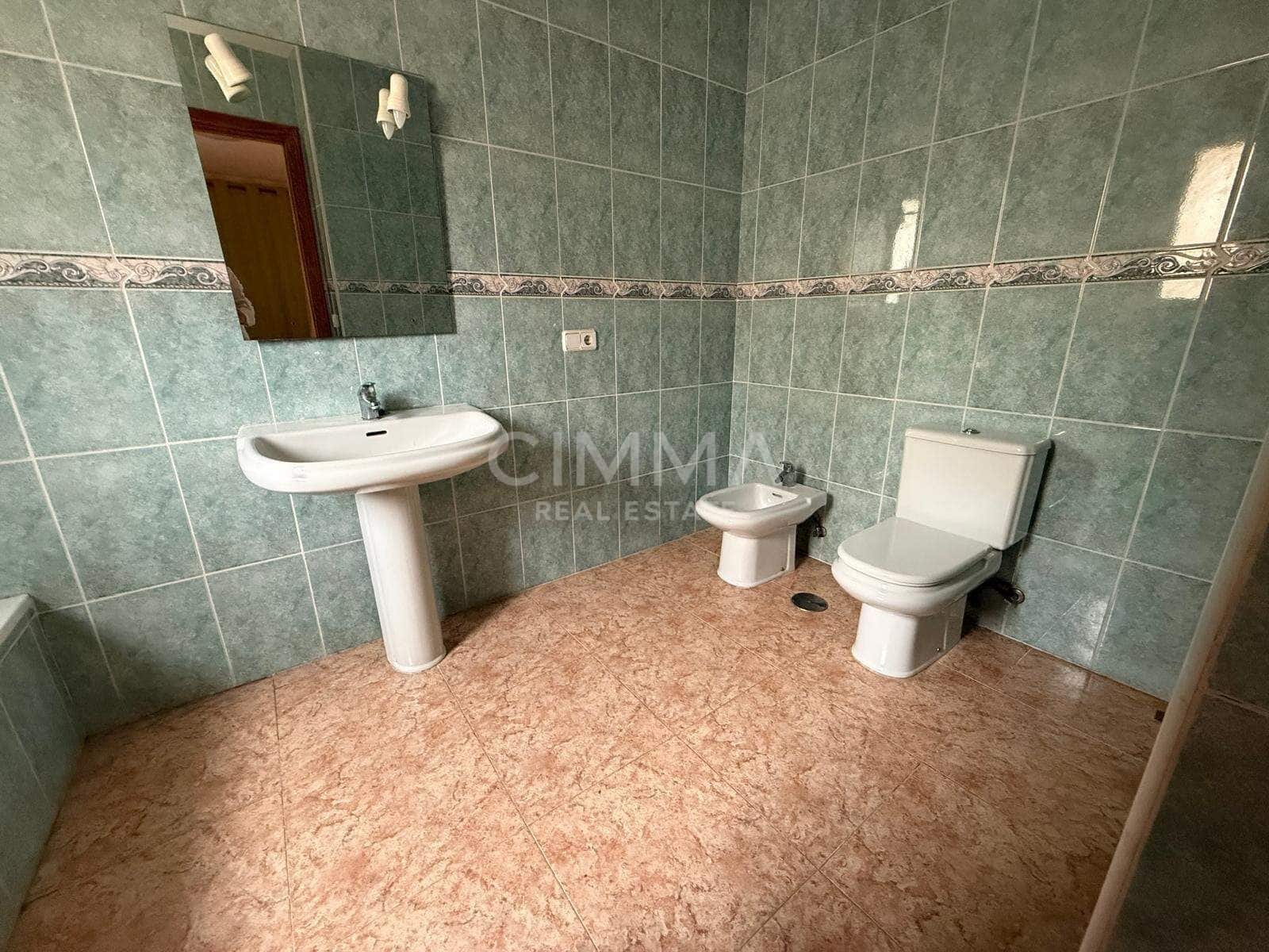 3 soverom Villa til salgs i La Nucia med garasje - € 405 000 (Ref: 9936542)
