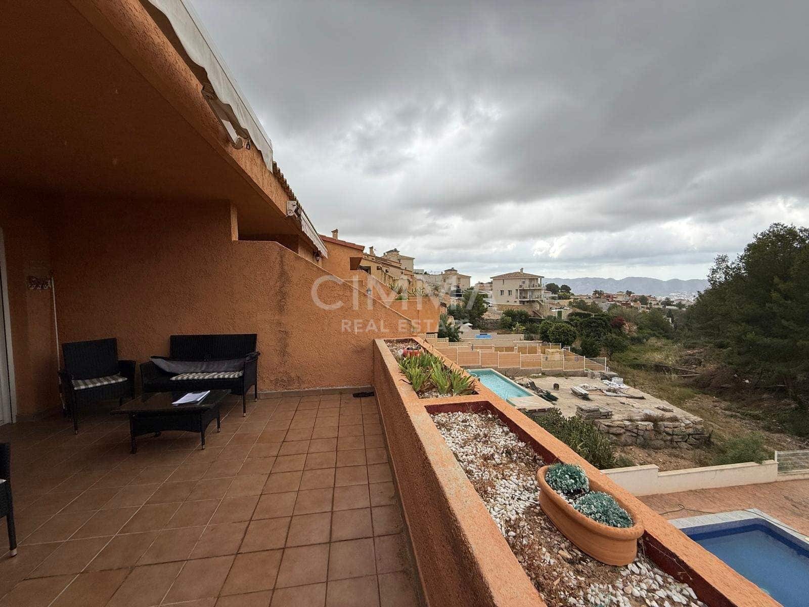 3 soverom Villa til salgs i La Nucia med garasje - € 405 000 (Ref: 9936542)
