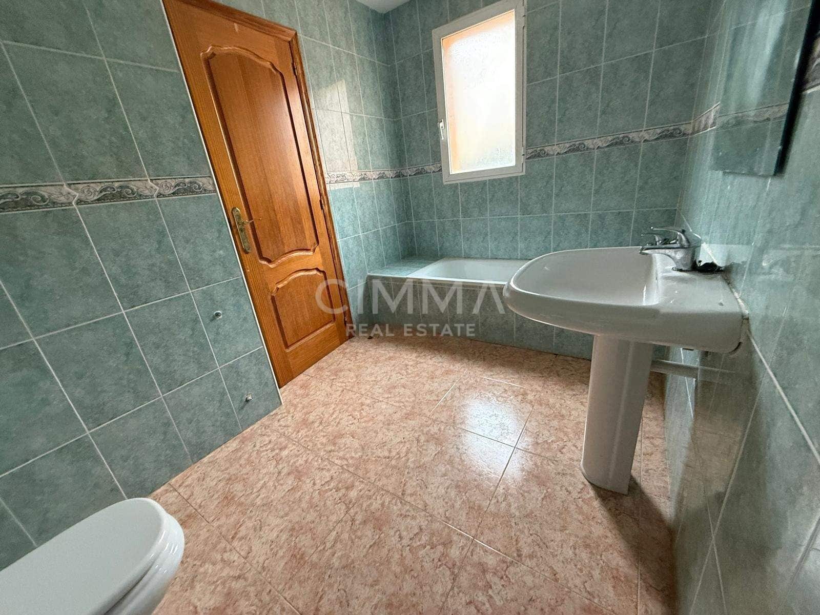 3 soverom Villa til salgs i La Nucia med garasje - € 405 000 (Ref: 9936542)