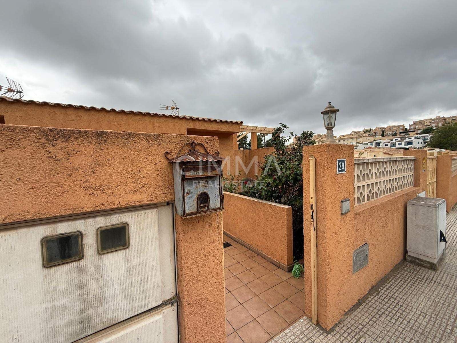 3 soverom Villa til salgs i La Nucia med garasje - € 405 000 (Ref: 9936542)