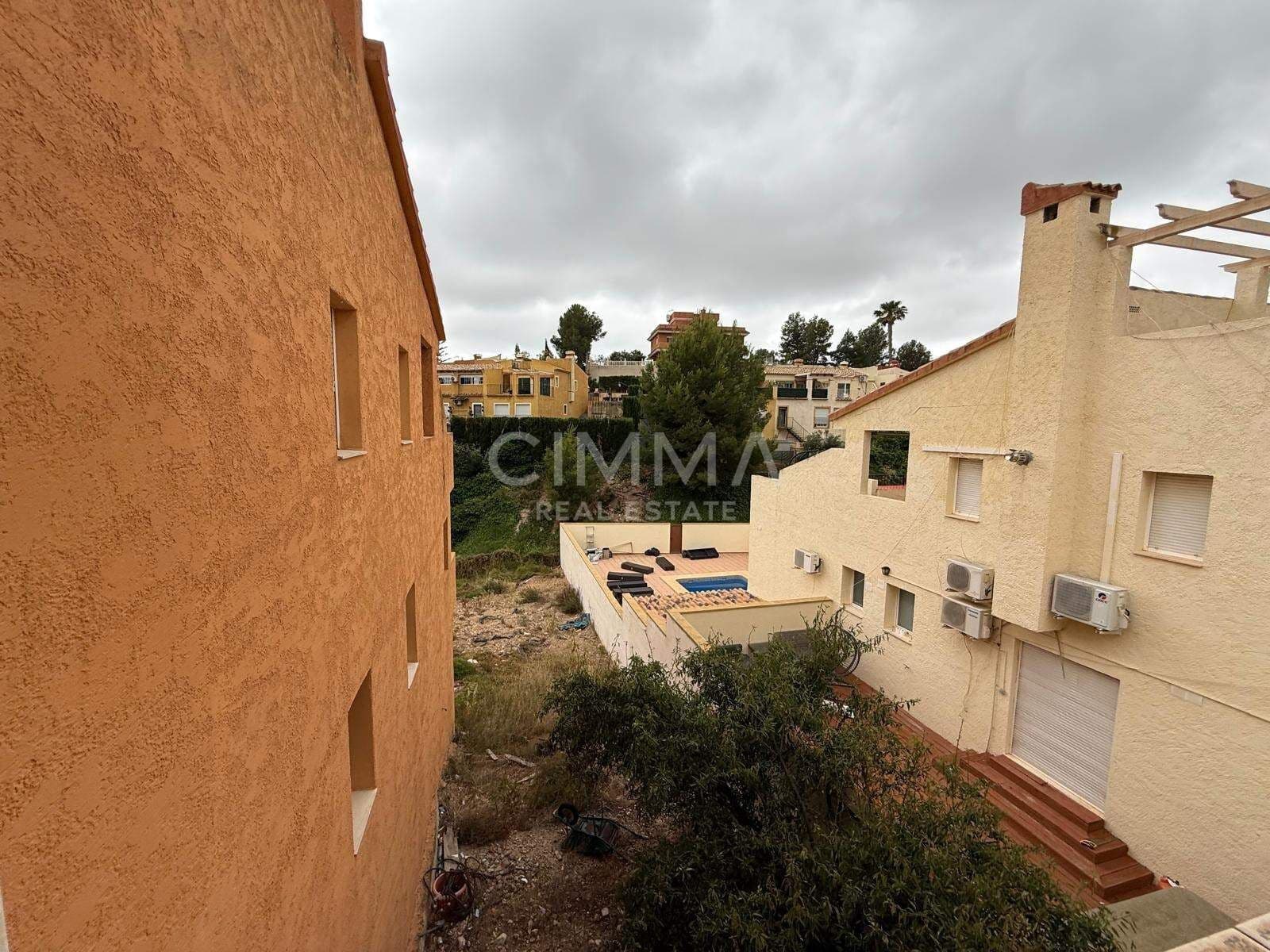 3 soverom Villa til salgs i La Nucia med garasje - € 405 000 (Ref: 9936542)
