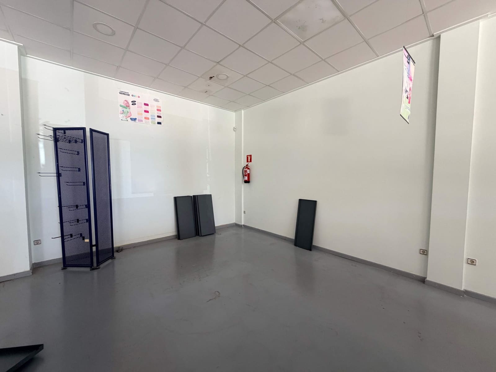 Erhverv til salg i La Nucia - € 185.000 (Ref: 9936543)