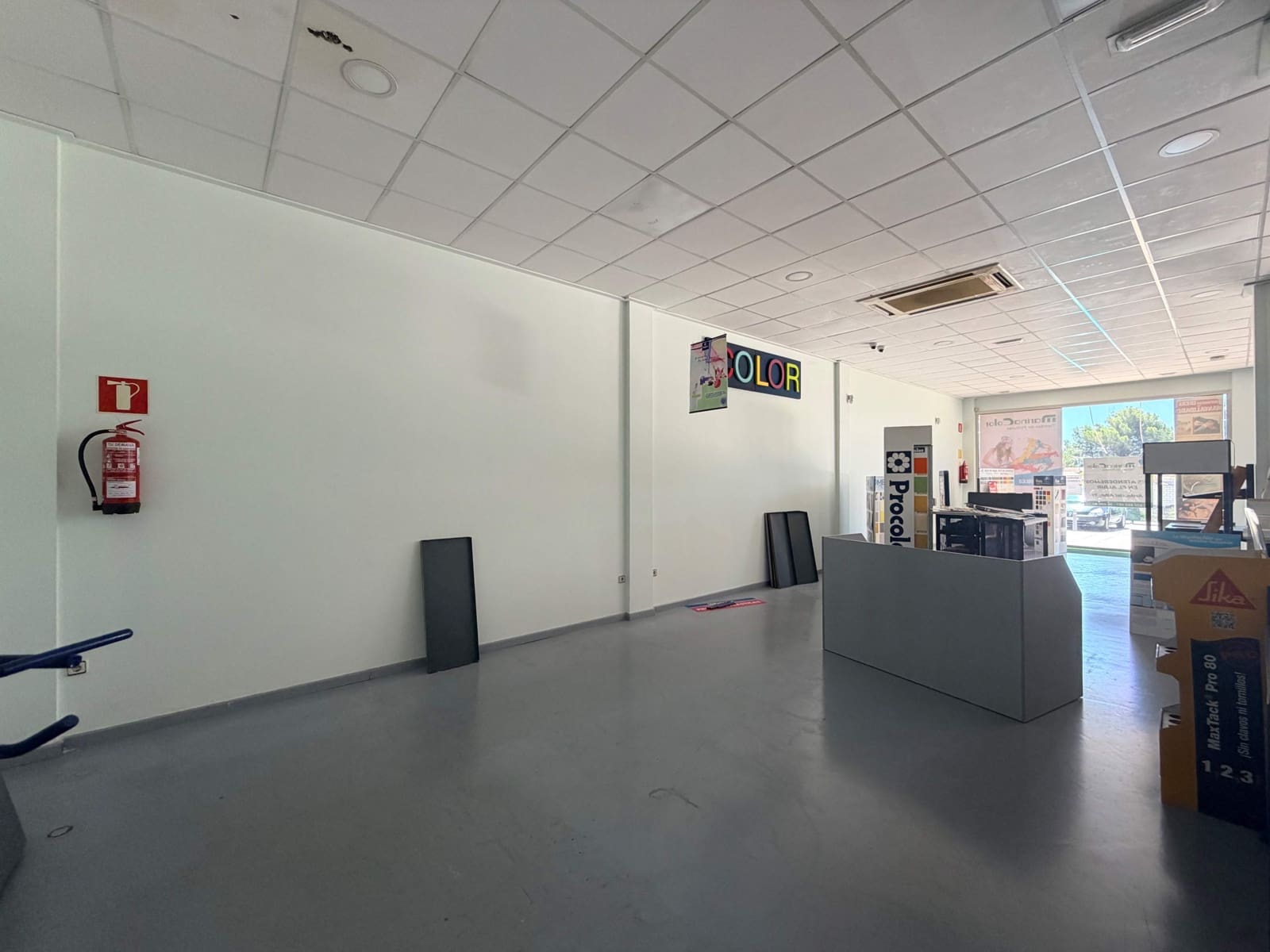 Erhverv til salg i La Nucia - € 185.000 (Ref: 9936543)