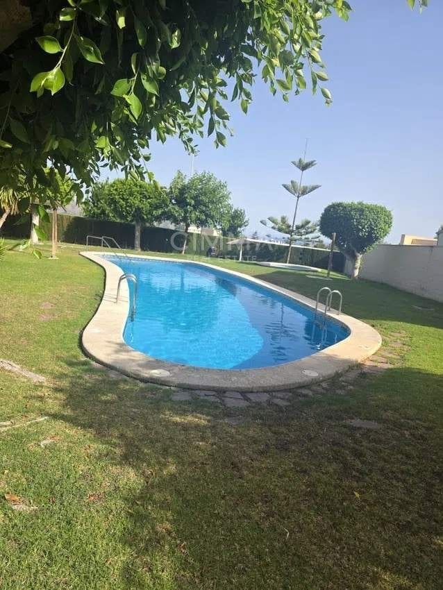 4 slaapkamer Rijtjeshuis te koop in La Nucia - € 420.000 (Ref: 9940319)