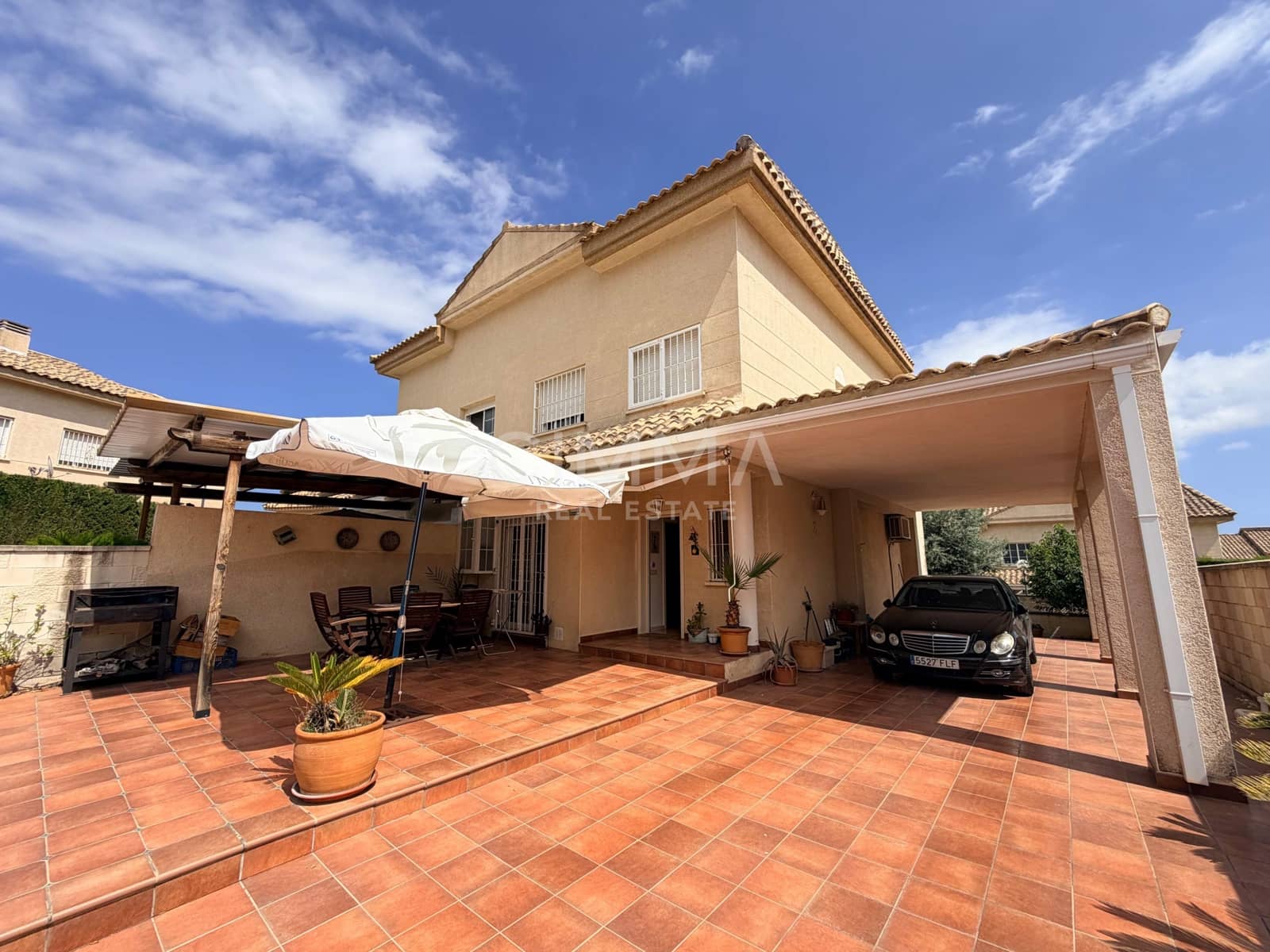 4 slaapkamer Rijtjeshuis te koop in La Nucia - € 420.000 (Ref: 9940319)