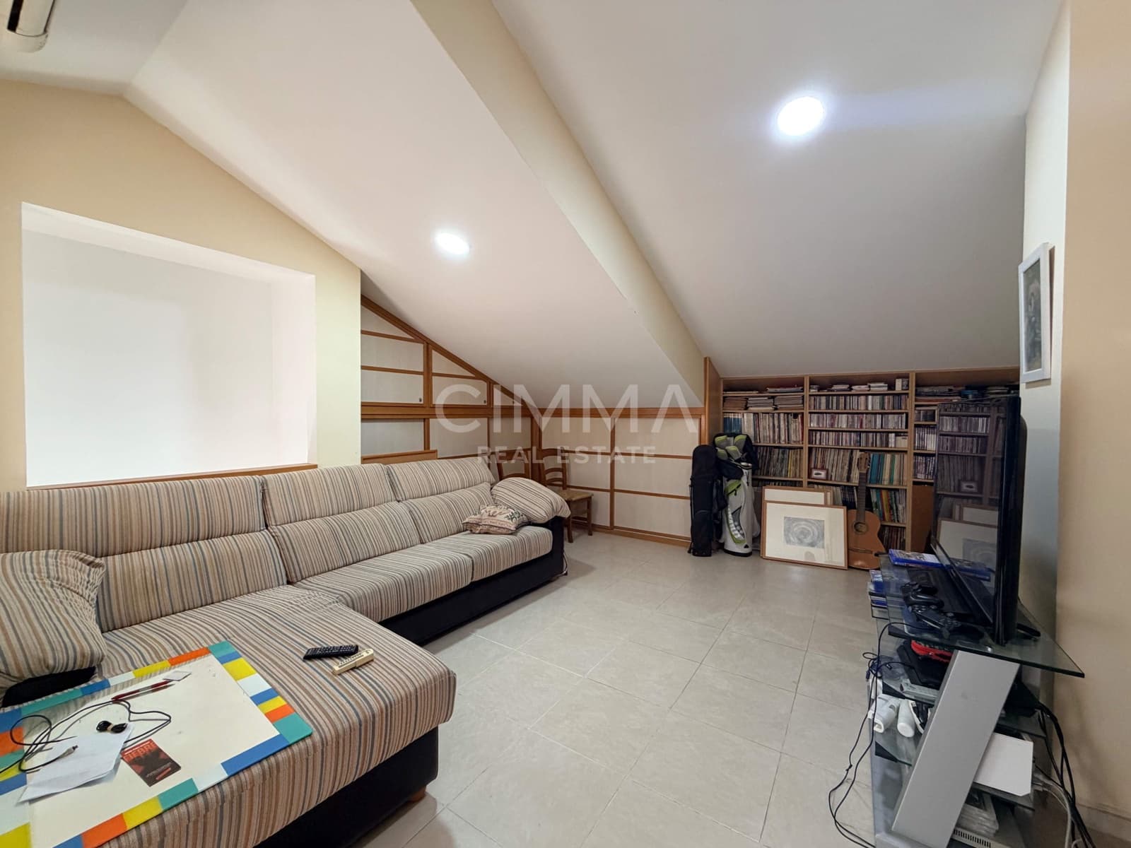 4 slaapkamer Rijtjeshuis te koop in La Nucia - € 420.000 (Ref: 9940319)