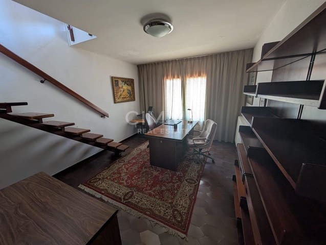7 quarto Moradia para arrendar em La Nucia com garagem - 2 500 € (Ref: 9940327)