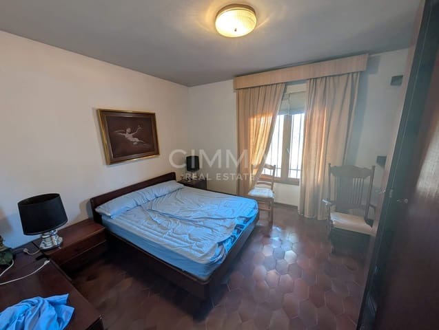 7 quarto Moradia para arrendar em La Nucia com garagem - 2 500 € (Ref: 9940327)