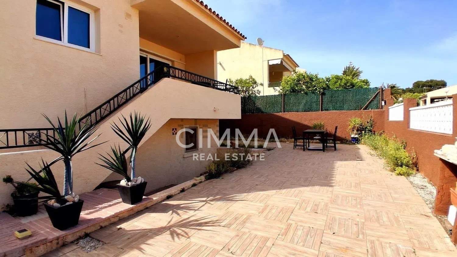 9 sypialnia Dom szeregowy na sprzedaż w La Nucia - 440 000 € (Ref: 9944182)