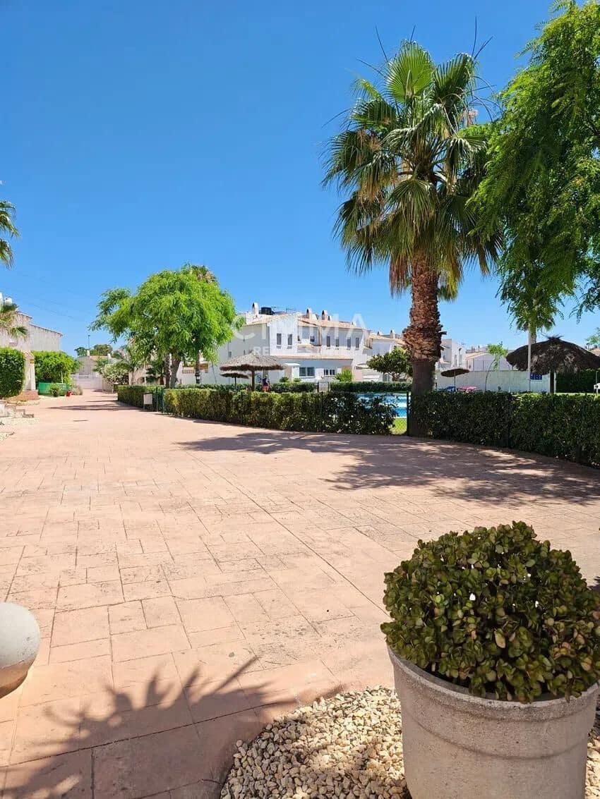 2 slaapkamer Villa te koop in La Nucia met zwembad garage - € 259.000 (Ref: 9948085)