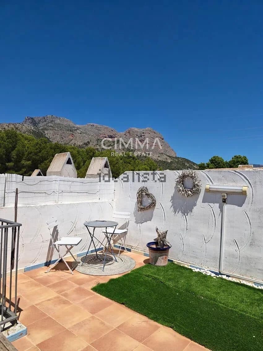 2 slaapkamer Villa te koop in La Nucia met zwembad garage - € 259.000 (Ref: 9948085)
