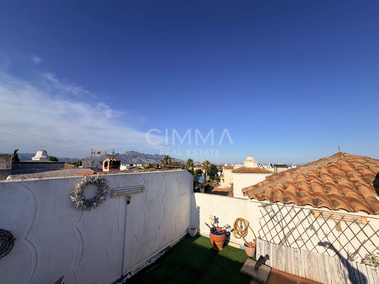 2 slaapkamer Villa te koop in La Nucia met zwembad garage - € 259.000 (Ref: 9948085)