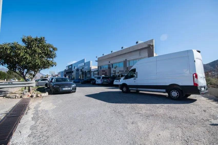Commercial for sale in Albir - € 1,145,000 (Ref: 9963305)