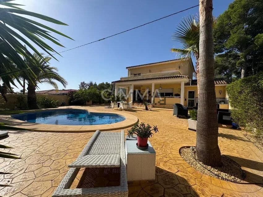 3 quarto Moradia para venda em La Nucia com piscina garagem - 585 000 € (Ref: 9965450)