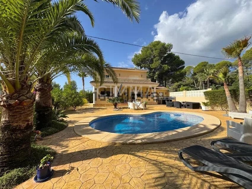 3 quarto Moradia para venda em La Nucia com piscina garagem - 585 000 € (Ref: 9965450)