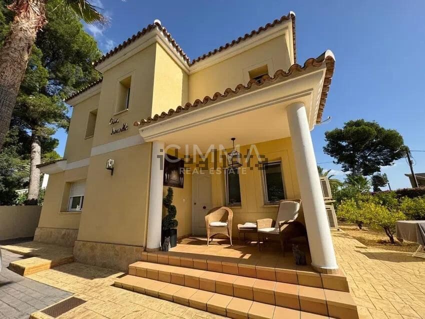 3 quarto Moradia para venda em La Nucia com piscina garagem - 585 000 € (Ref: 9965450)
