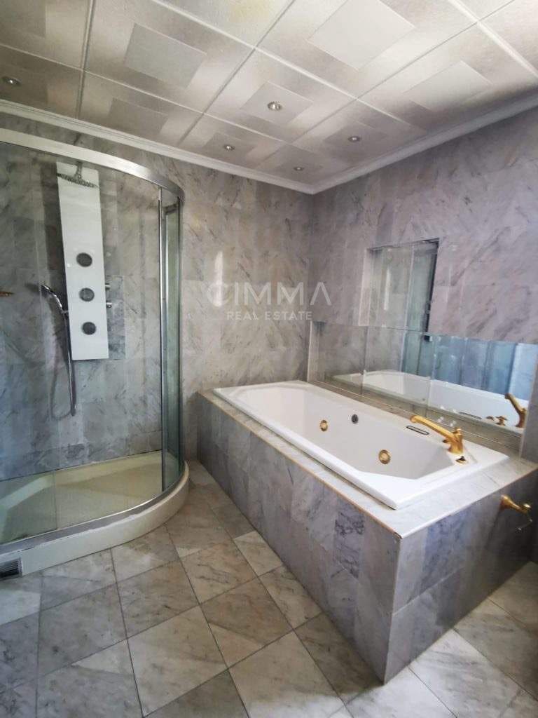 7 bedroom Villa for sale in Benidorm with pool - € 1,970,000 (Ref: 9965451)