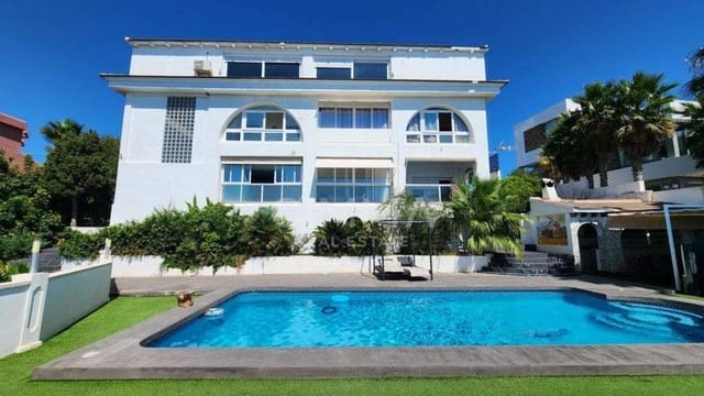 7 soverom Villa til salgs i Benidorm med svømmebasseng - € 1 970 000 (Ref: 9965451)