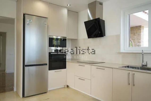 6 soverom Villa til salgs i La Nucia med svømmebasseng garasje - € 1 200 000 (Ref: 9966772)