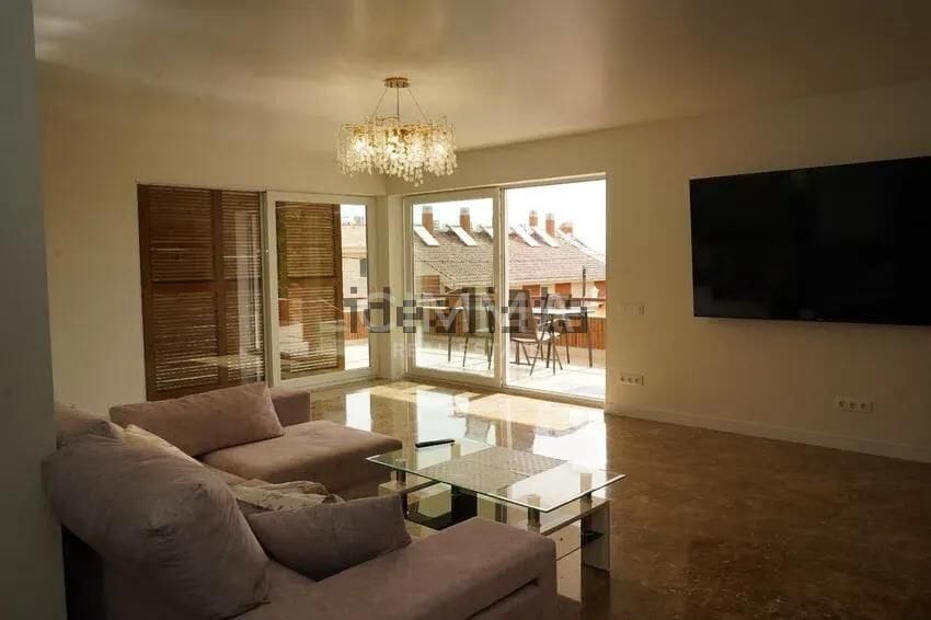 6 bedroom Villa for sale in La Nucia with pool garage - € 1,200,000 (Ref: 9966772)