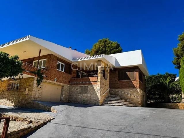 6 soverom Villa til salgs i La Nucia med svømmebasseng garasje - € 1 200 000 (Ref: 9966772)
