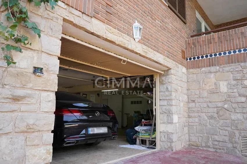 6 bedroom Villa for sale in La Nucia with pool garage - € 1,200,000 (Ref: 9966772)