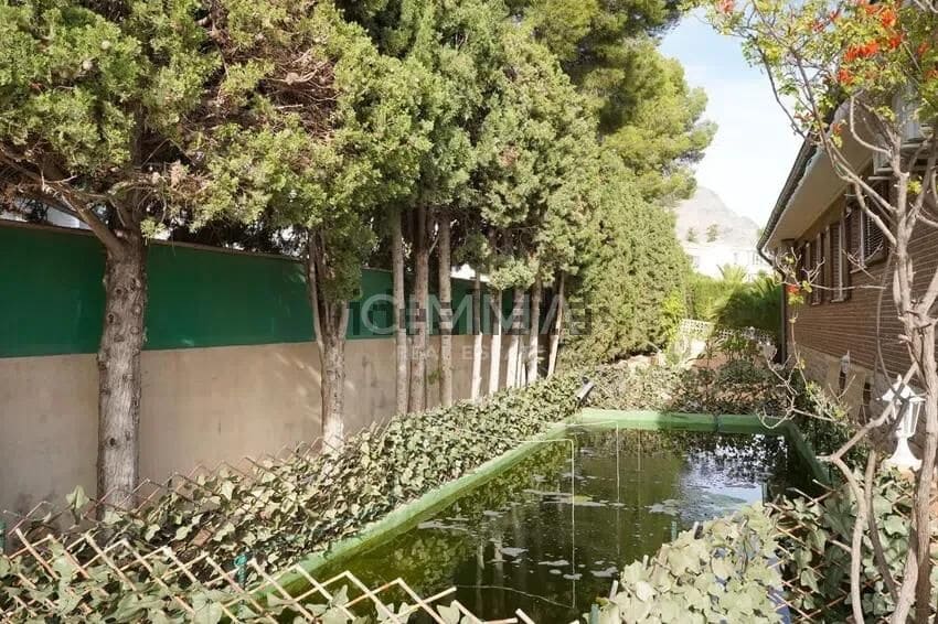 6 bedroom Villa for sale in La Nucia with pool garage - € 1,200,000 (Ref: 9966772)