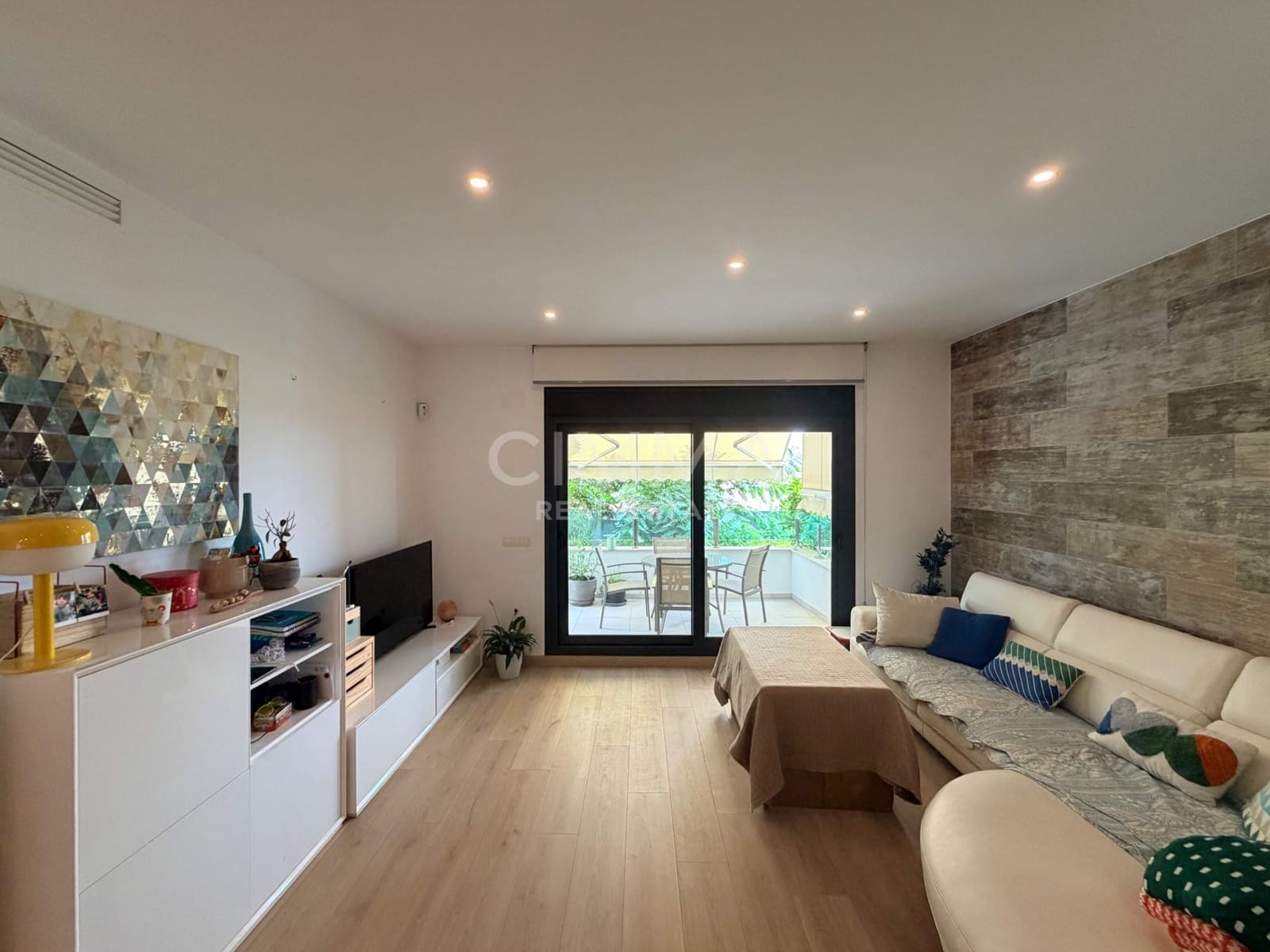3 slaapkamer Appartement te koop in Polop met zwembad - € 379.000 (Ref: 9973456)