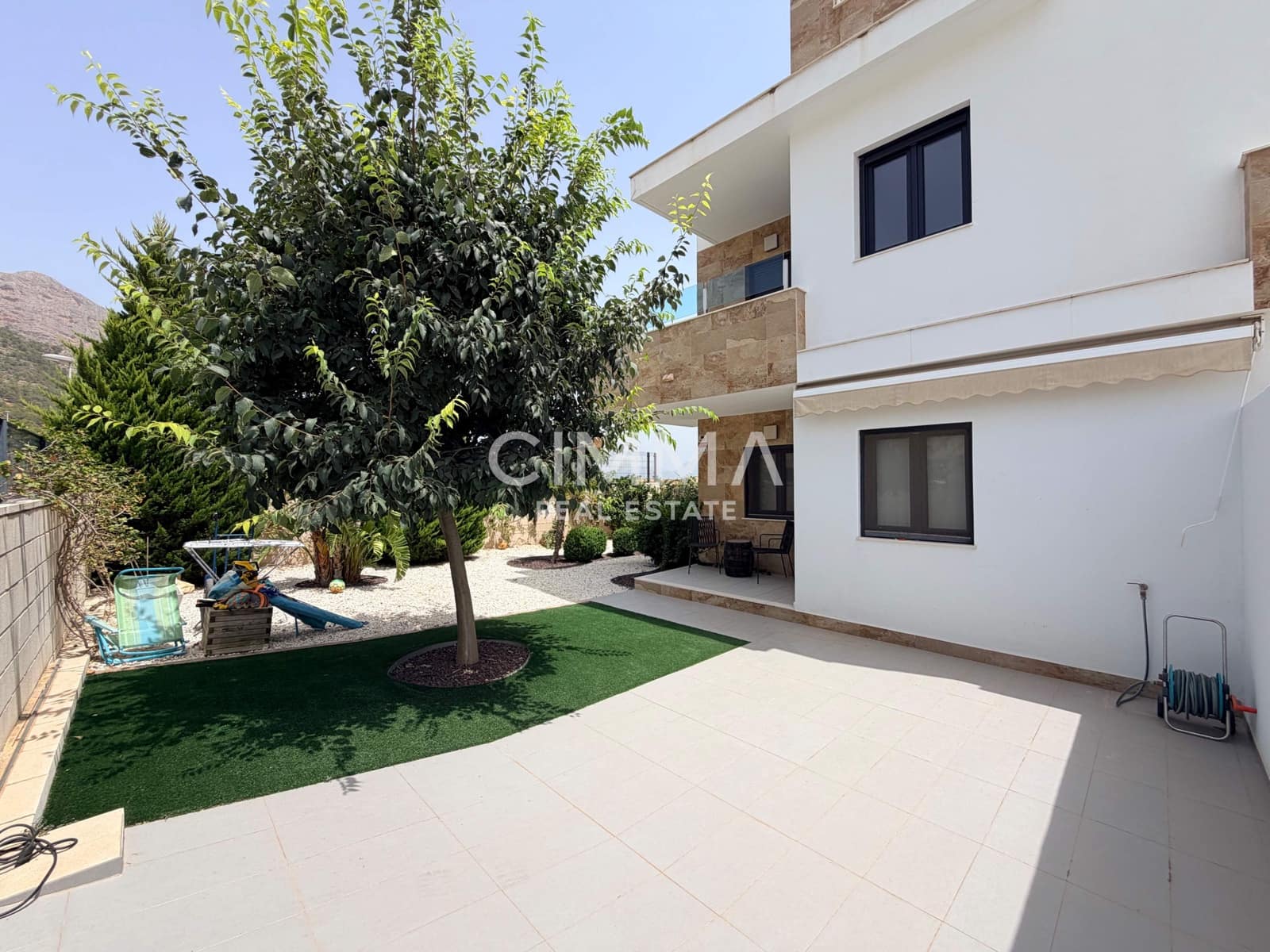 3 bedroom Bungalow for sale in Polop with pool - € 349,000 (Ref: 9973456)
